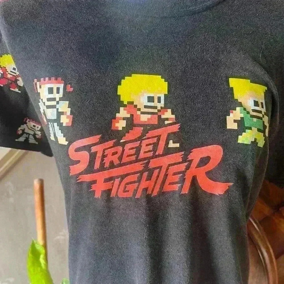 Capcon street fighter tee. Medium. Used good condition. No tips or holes - Picture 5 of 7